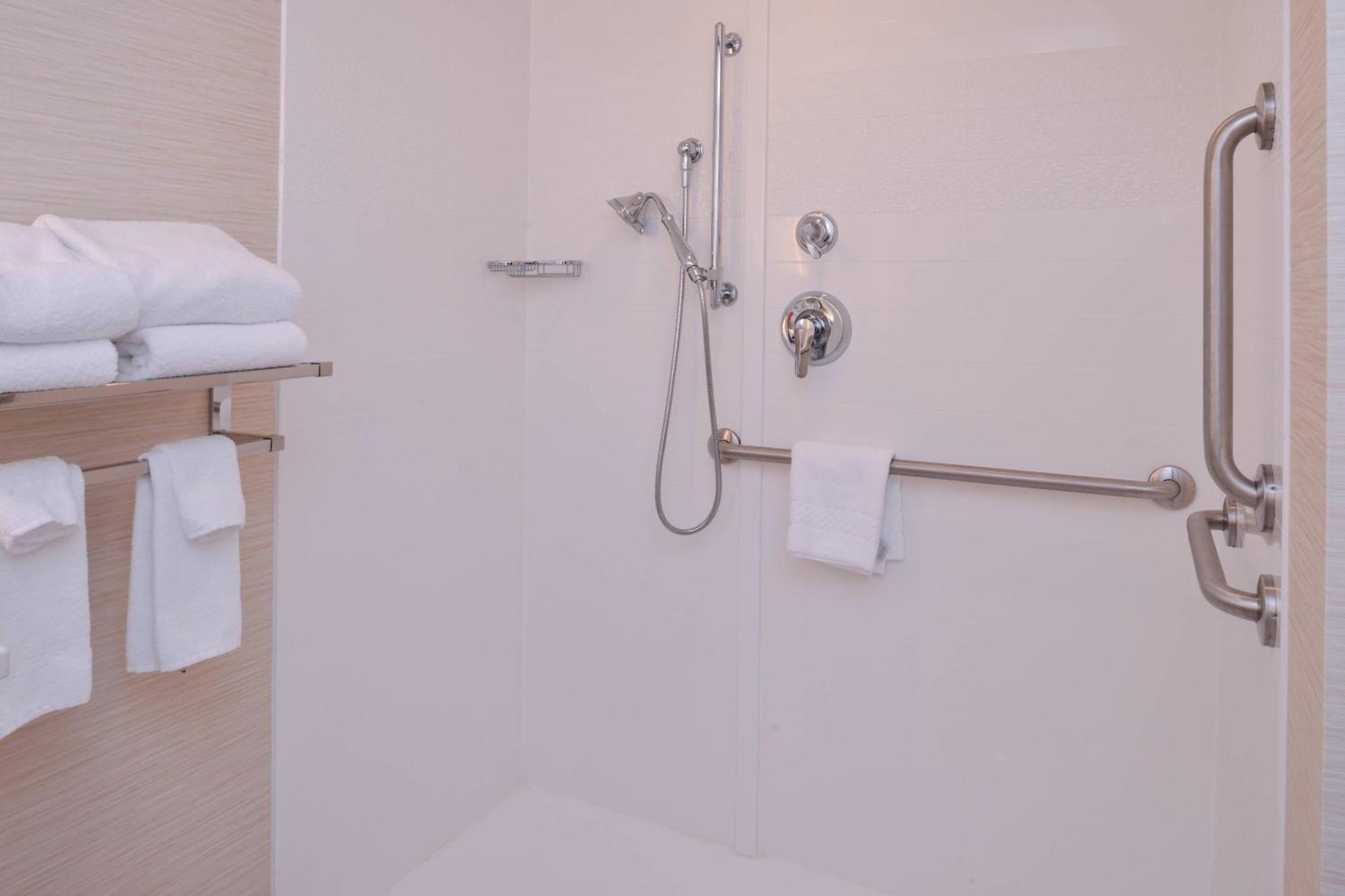 Fairfield Inn & Suites By Marriott Plymouth White Mountains Eksteriør billede
