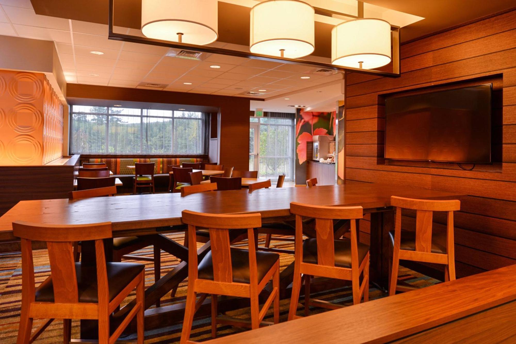 Fairfield Inn & Suites By Marriott Plymouth White Mountains Eksteriør billede