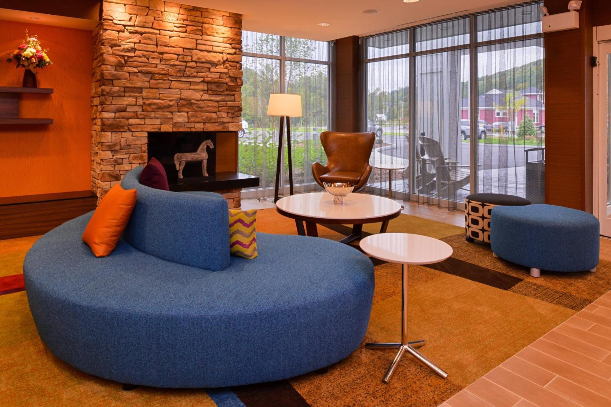 Fairfield Inn & Suites By Marriott Plymouth White Mountains Eksteriør billede