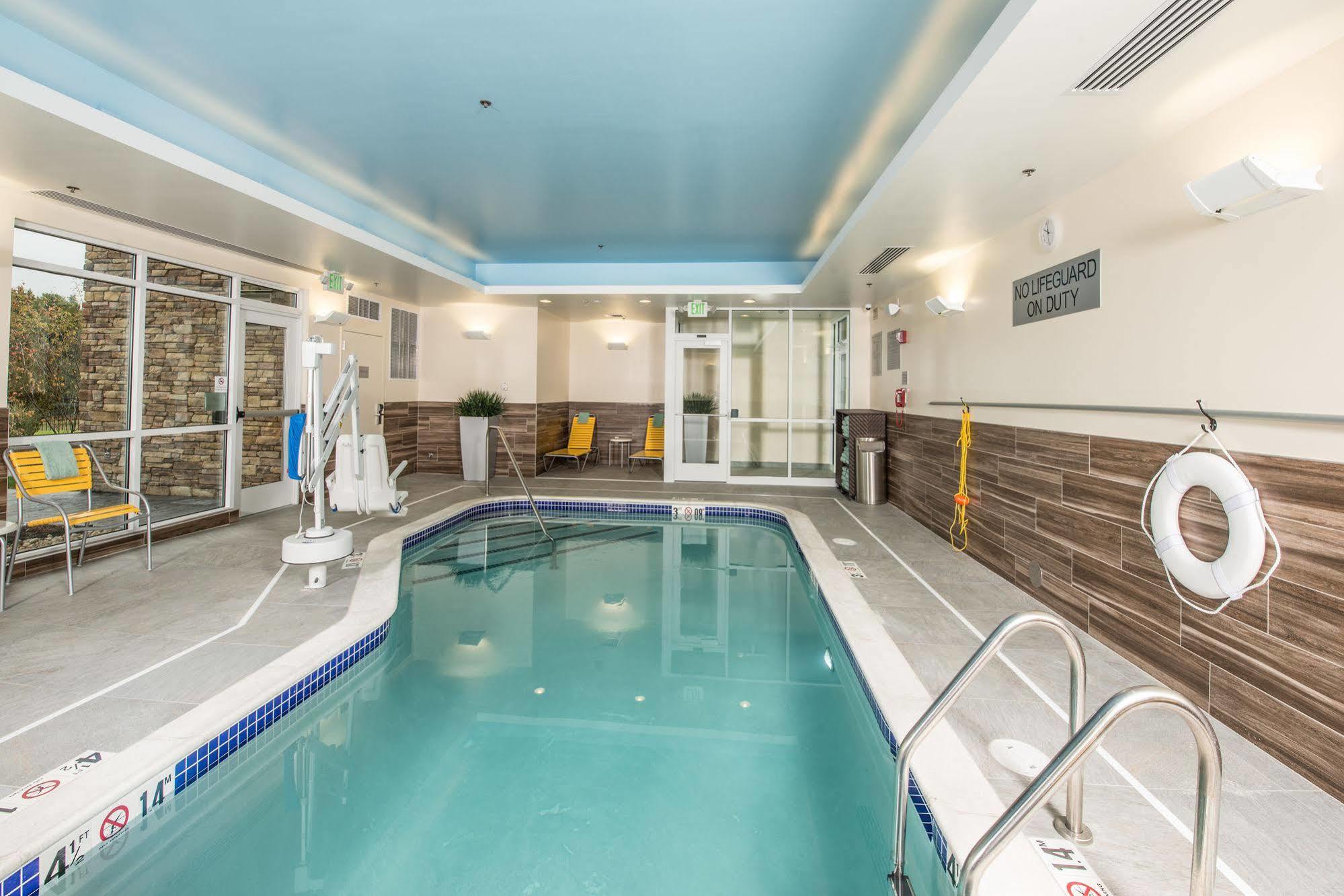 Fairfield Inn & Suites By Marriott Plymouth White Mountains Eksteriør billede